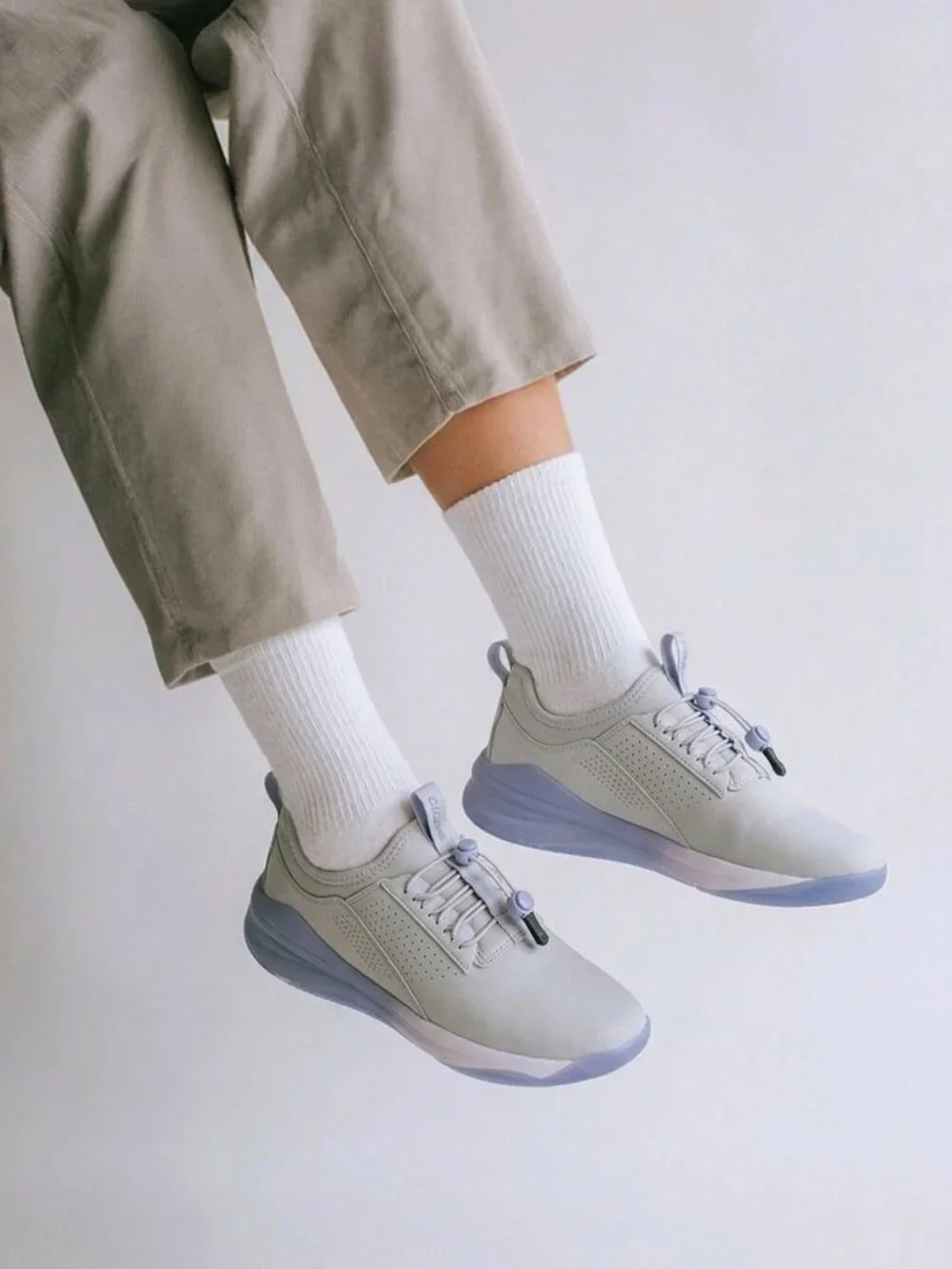 Clove Women’s Classic Sneakers Grey Matter Size 7.5 Wide Nurse Shoes Comfort - Picture 7 of 8